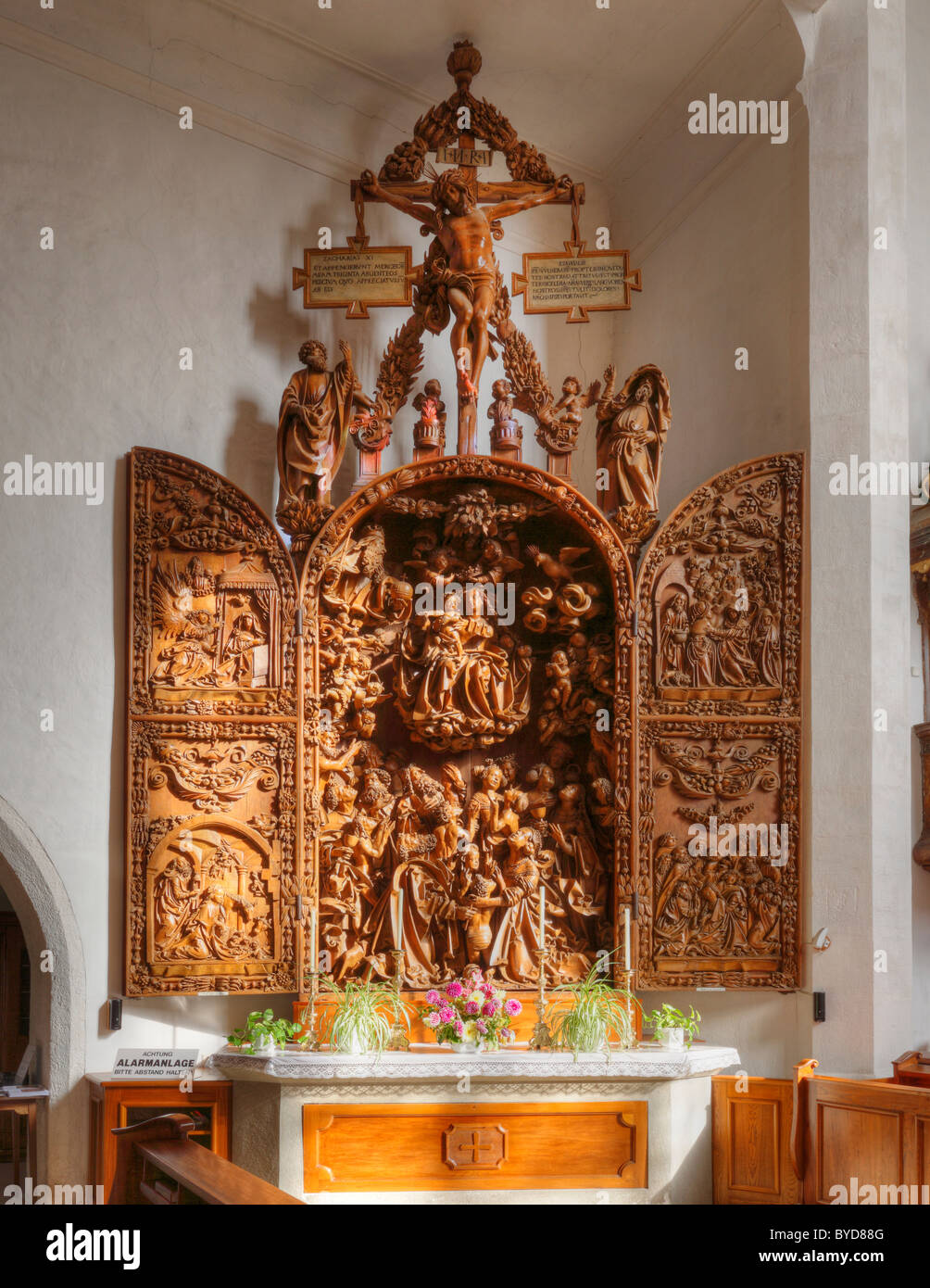 Stile tardo gotico altare intagliato nella Wallfahrtskirche Mauer la chiesa del pellegrinaggio presso Melk, Wachau, Mostviertel regione, Austria inferiore Foto Stock