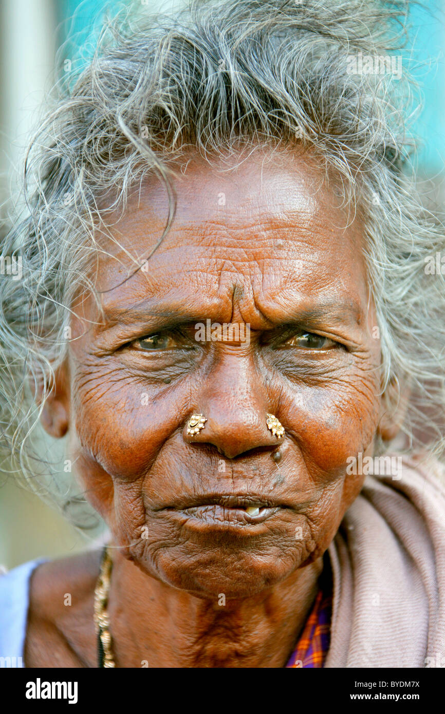 Donna Tamil, ritratto, Bharathi Road, Pondicherry, Puducherry, quartiere francese, nello Stato del Tamil Nadu, India, Asia Foto Stock