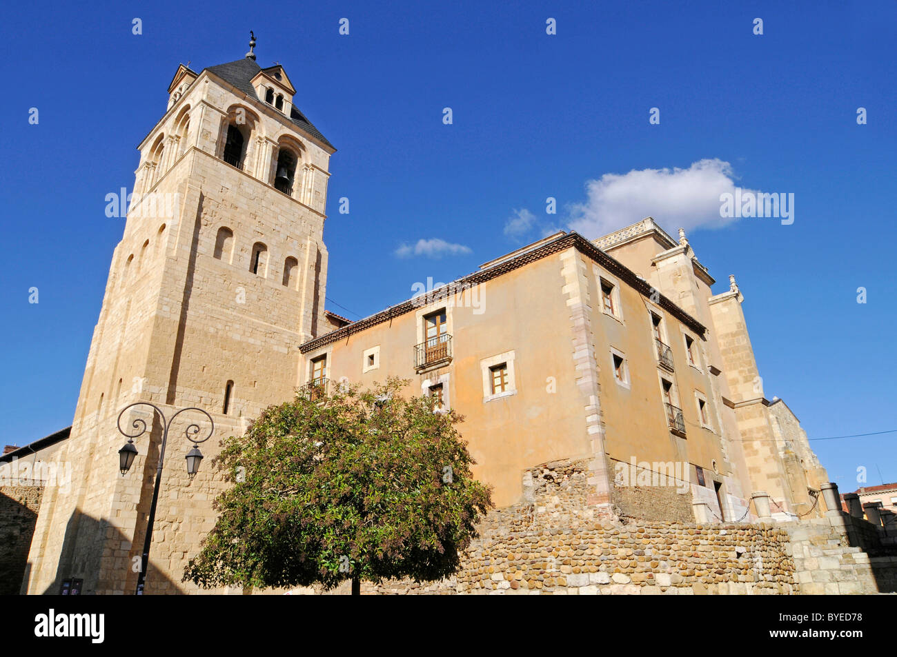 Real Colegiata de San Isidoro, Chiesa collegiata, basilica, museo, Leon, Castilla y Leon provincia, Spagna, Europa Foto Stock