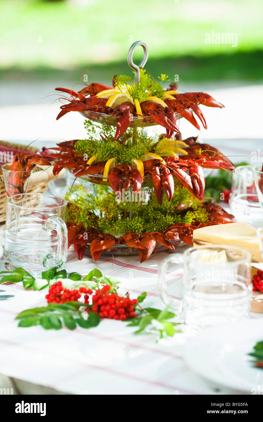 Pasto con astaci sul tavolo per esterno Foto Stock