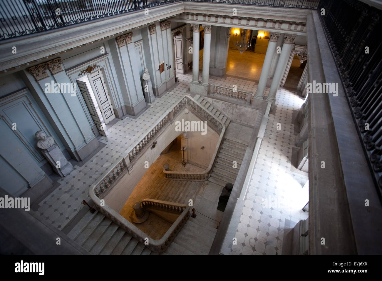 Vista della ex cubani Palazzo Presidenziale interni che ora è conosciuto come il Museo de la Revolucion Foto Stock