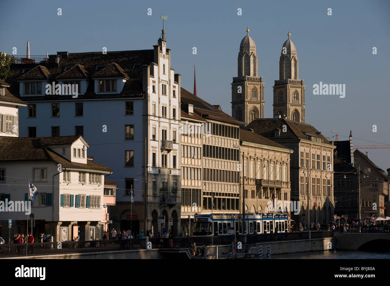 Una vista sulla città vecchia di Zurigo, Svizzera Foto Stock