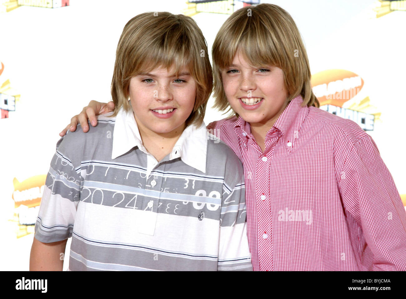 Dylan Sprouse e Cole Sprouse Nickelodeon il ventesimo annuale di Kid's Choice Awards UCLA Paley Pavillion di Los Angeles, California - Foto Stock