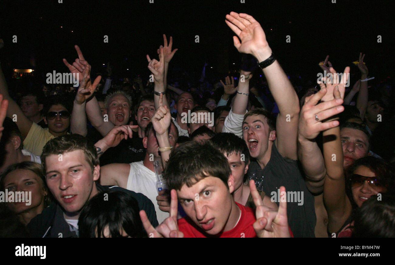 La Folla Tiesto esegue a sua sell-out gig a Alexandra Palace come parte del suo "Elementi della vita' album tour di Londra - Inghilterra Foto Stock