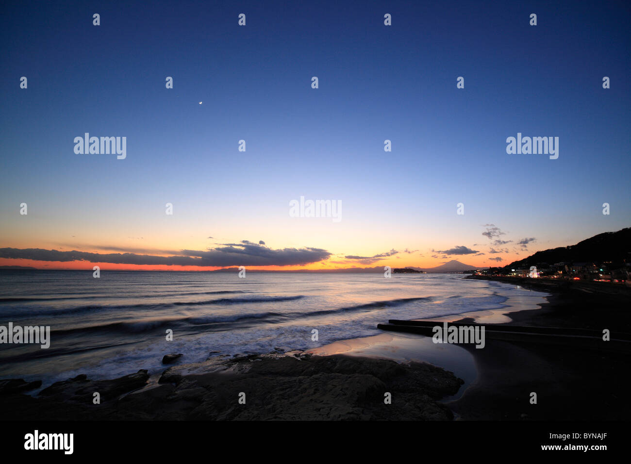 Isola di Enoshima di notte Foto Stock