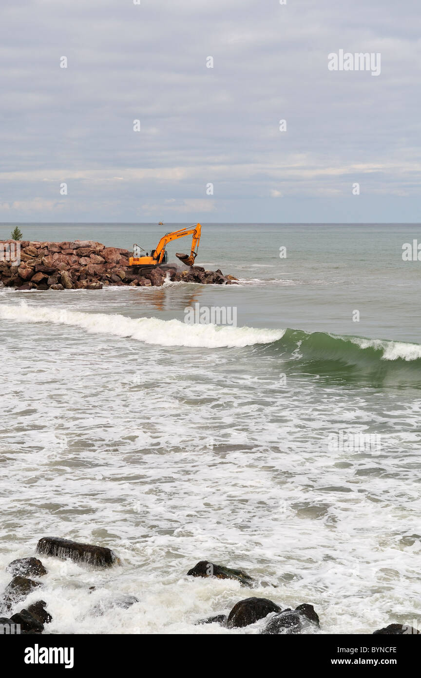 Struttura di frangionde riparare lungo il Mar Nero vicino a giresun, Turchia 101001 38141 Foto Stock