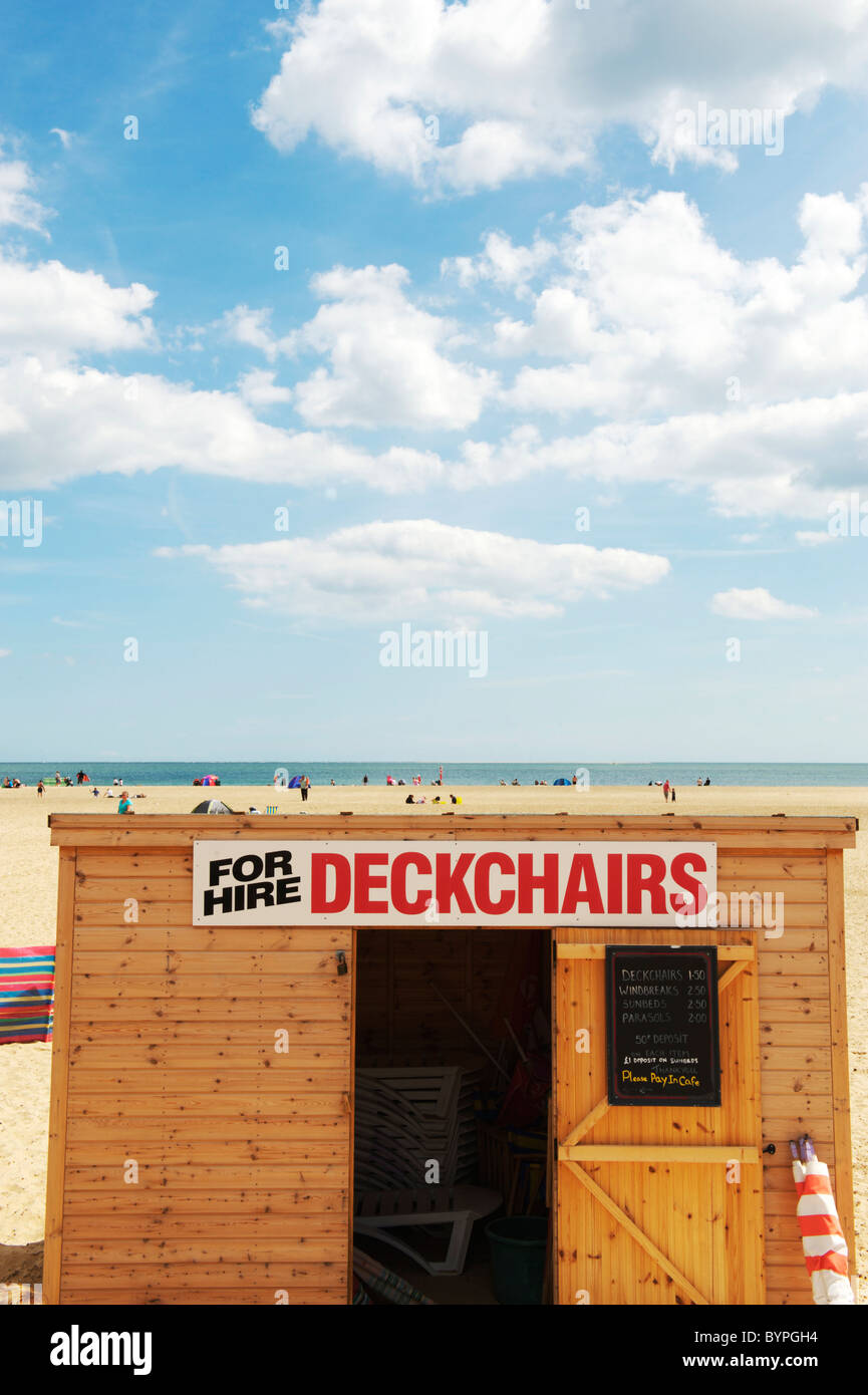 Sedie a sdraio a noleggio sulla spiaggia di Great Yarmouth, Norfolk Foto Stock