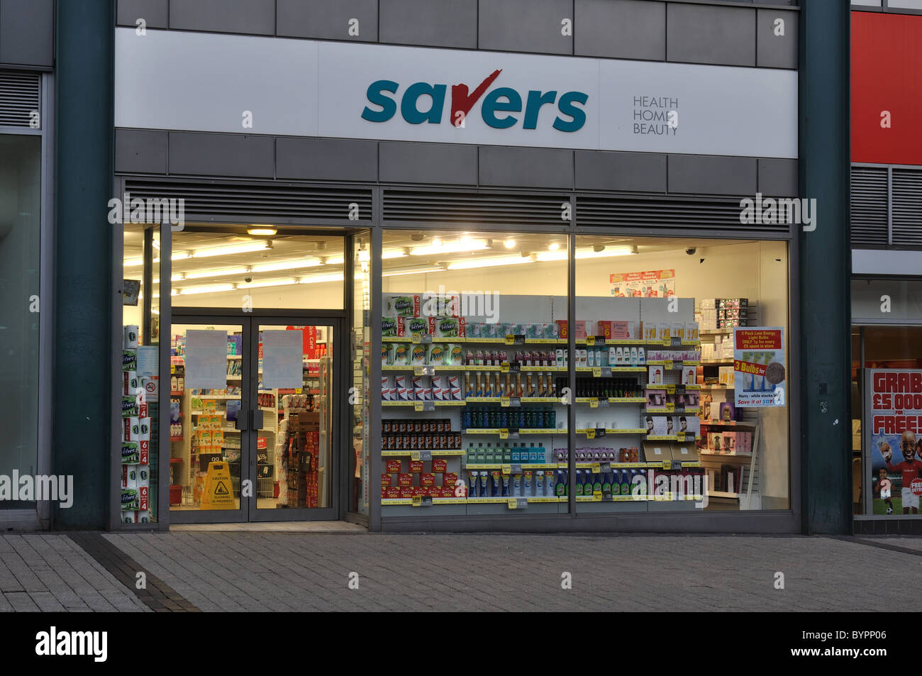 I risparmiatori store, Birmingham City Centre, Regno Unito Foto Stock