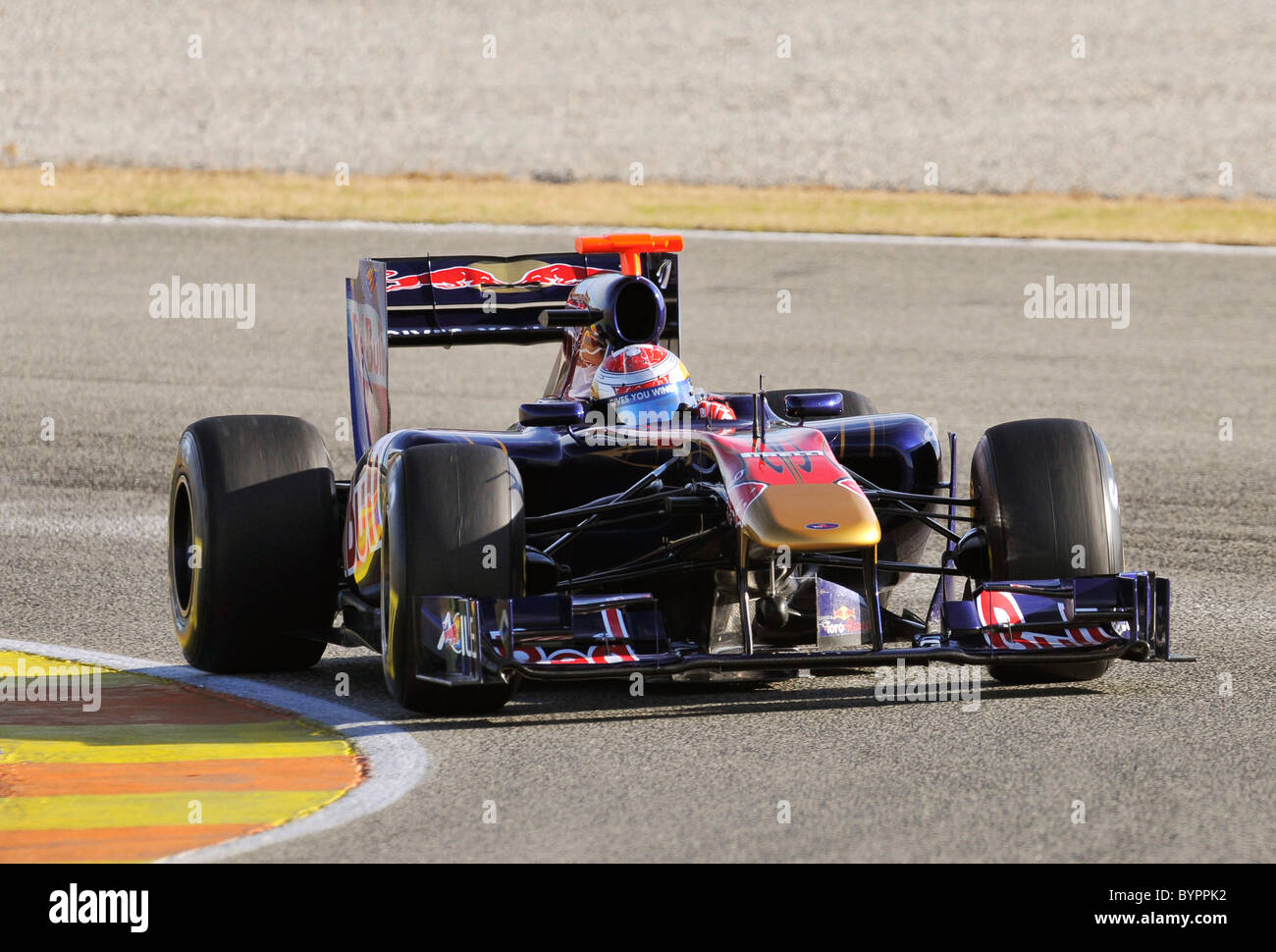 Sebastien Buemi (SUI) nella Scuderia Toro Rosso STR 6 gara di Formula Uno auto Foto Stock