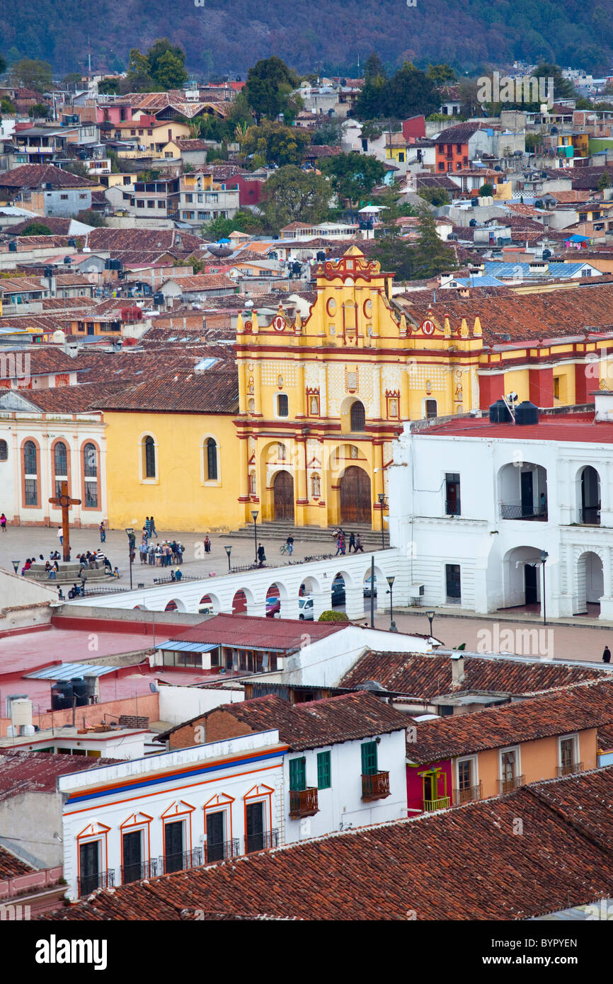 Ripristina: XVI secolo San Cristobal Cattedrale di San Cristobal de las Casas, Chiapas, Messico Foto Stock