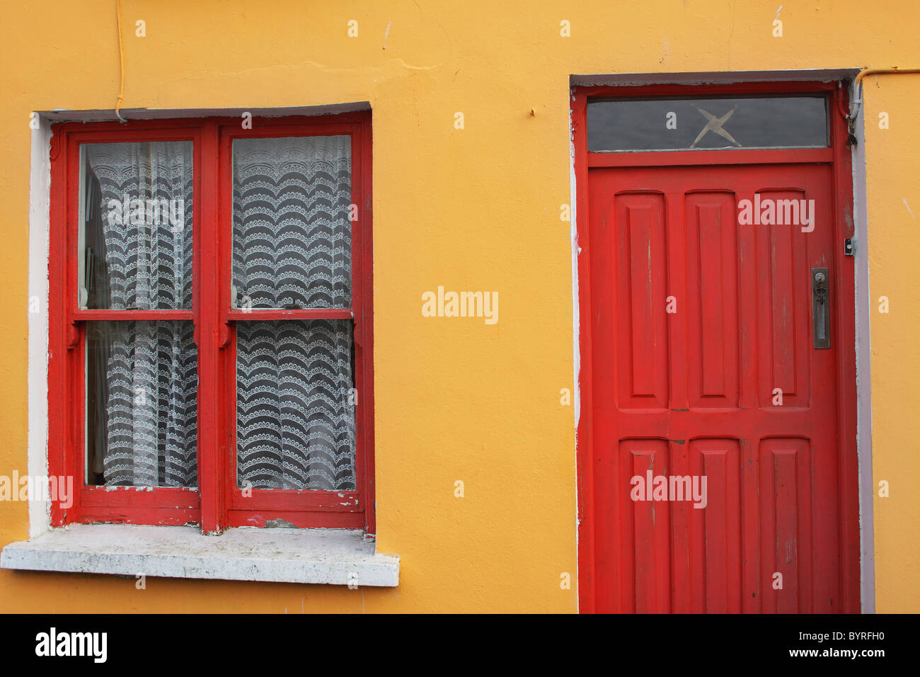 Casa dipinta in west cork in munster regione; unionhall, County Cork, Irlanda Foto Stock