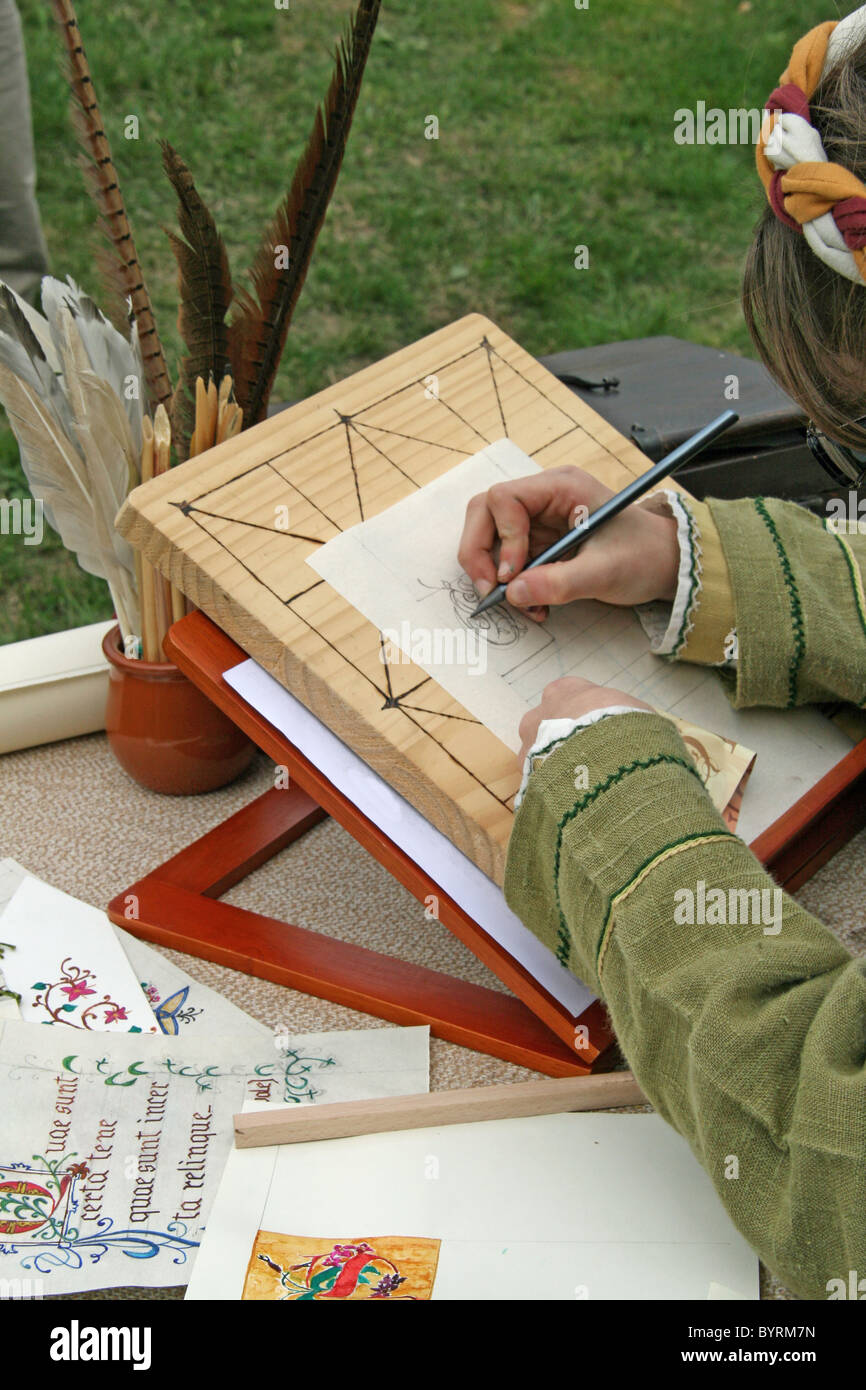 Un esempio di antico borgo medioevale di scrittura gotica Foto Stock
