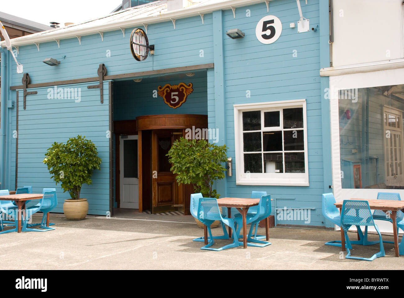 Passo 5, un ristorante, il Lambton Harbour, Wellington, Nuova Zelanda Foto Stock