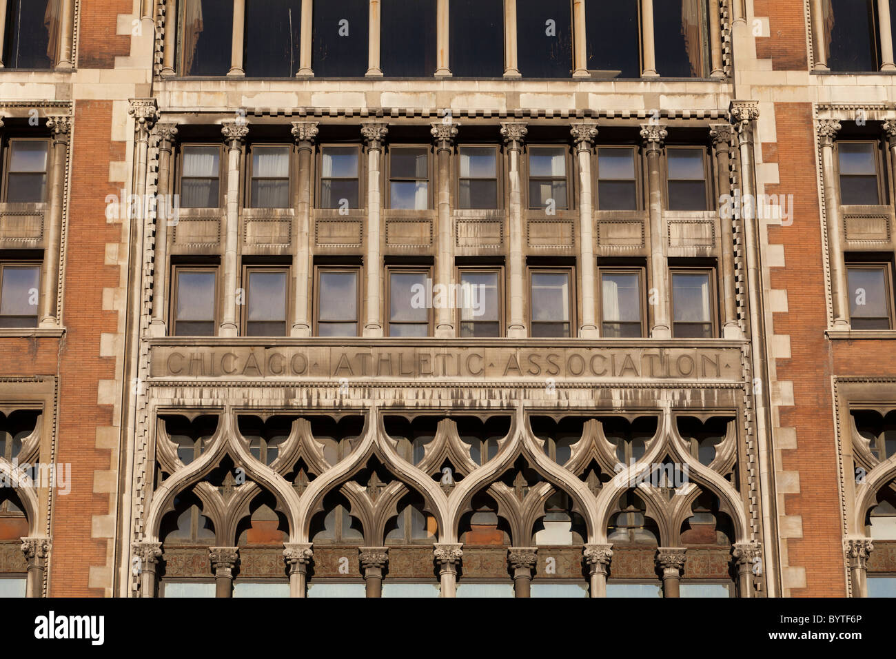 Dettaglio della facciata, Chicago Athletic Association edificio, 12 S. Michigan Ave., Chicago, Illinois, Stati Uniti d'America Foto Stock