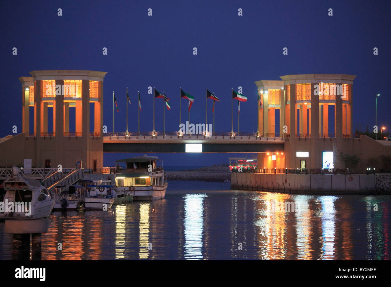 Il Kuwait Kuwait City, Souk Sharq, bridge, marina, Foto Stock