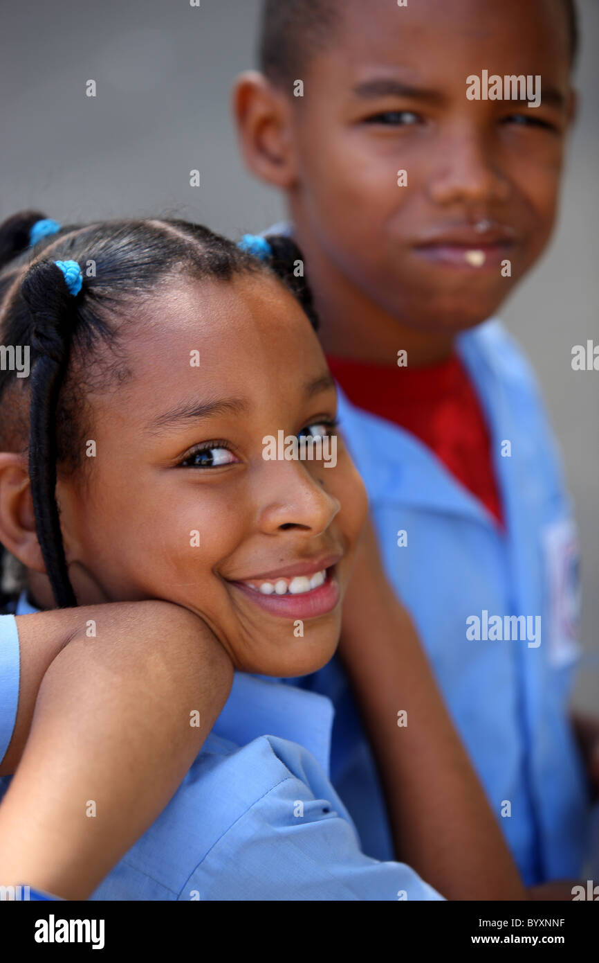 Repubblica Dominicana, Santo Domingo, bambini in uniforme scolastica, Caraibi Foto Stock