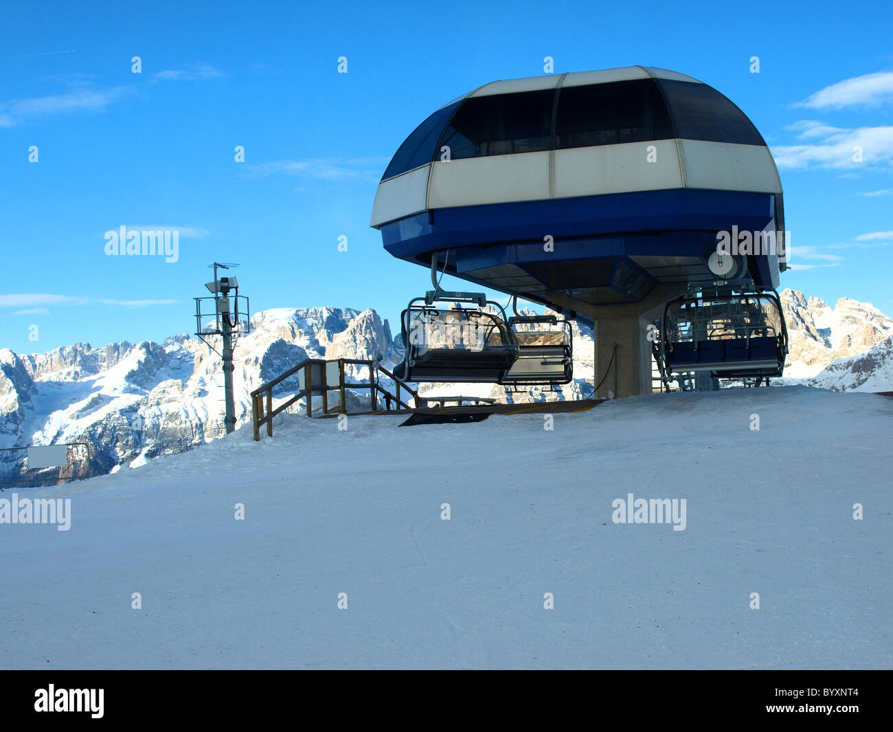 Stazione di teleferica. Ski Resort. Montagna italiana. Foto Stock