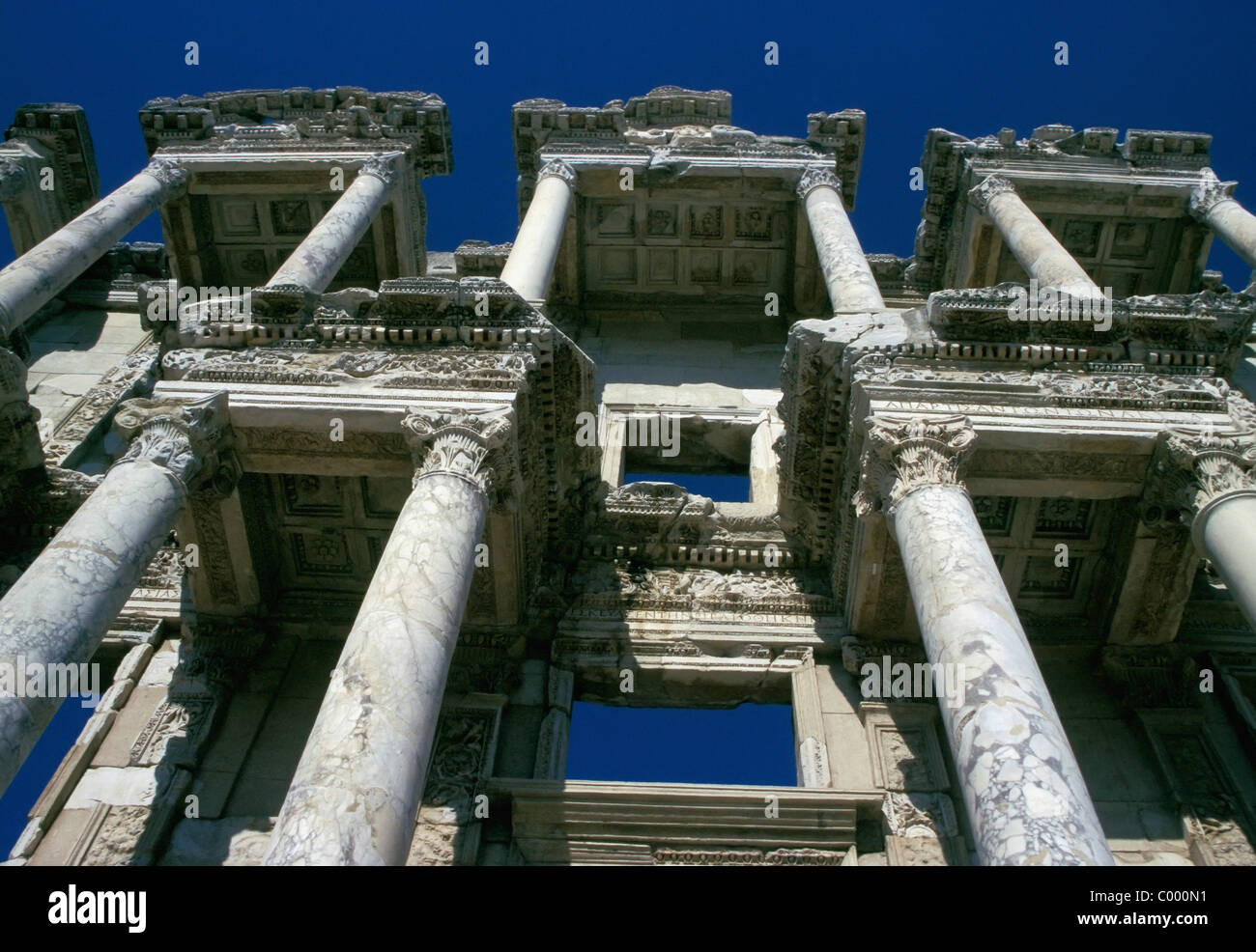 Biblioteca di Celso a Efeso, basso angolo di visione Foto Stock