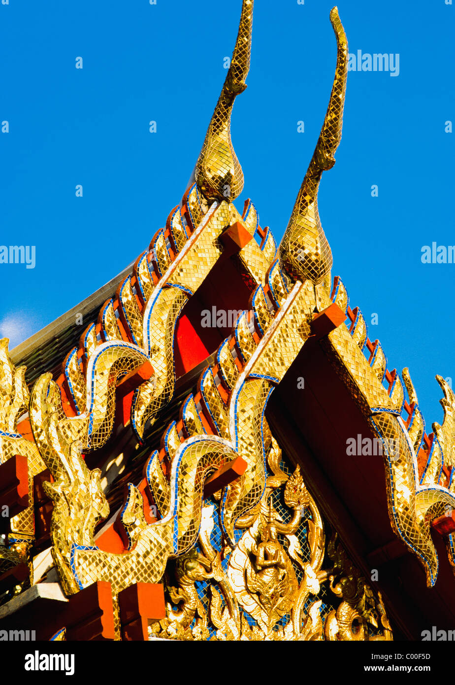 Tetto ornato di Wat Pho Foto Stock