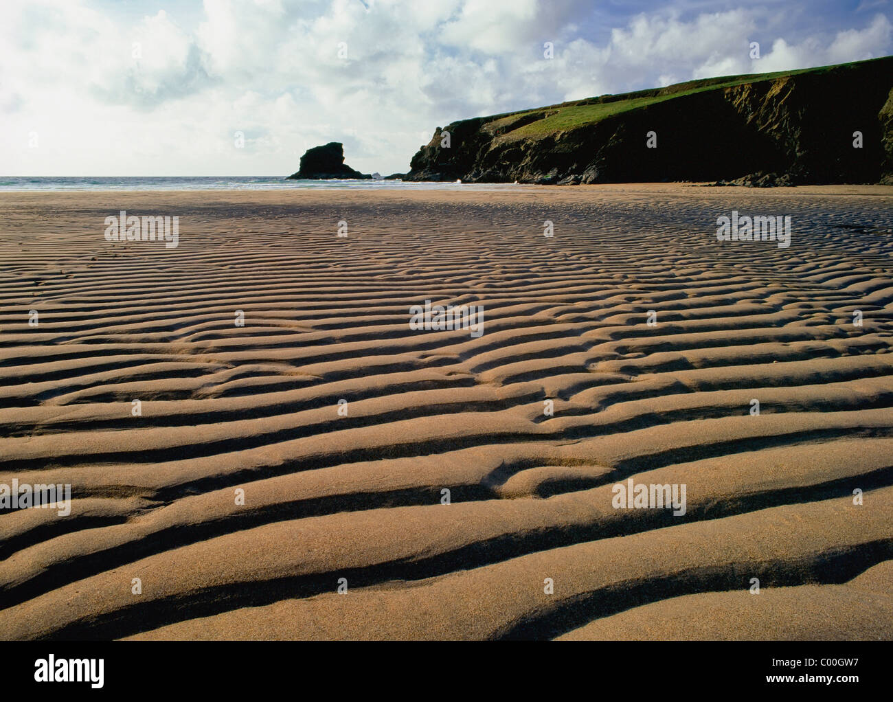 Schema naturale sulla sabbia a bassa marea Foto Stock