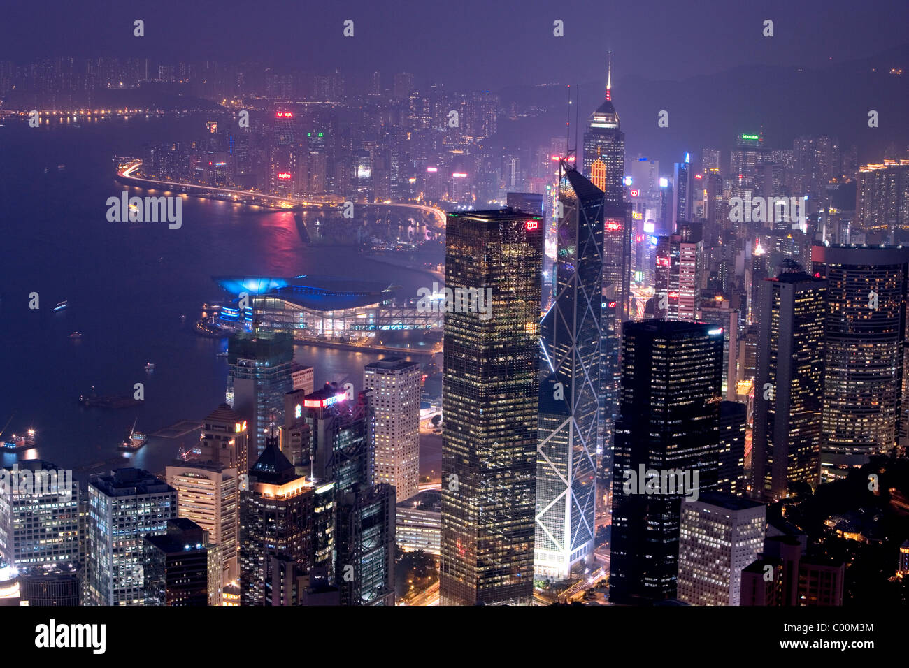 Cina, Hong Kong, vista notturna dal Victoria Peak Foto Stock