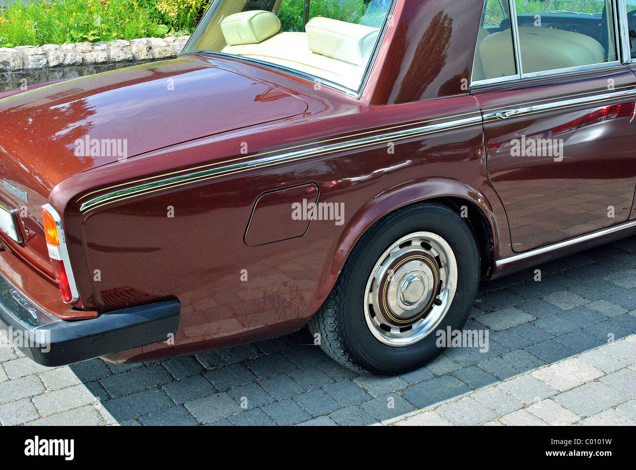 Vista laterale di un'auto d'epoca Foto Stock