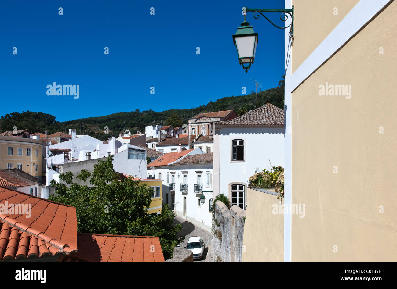 Il Portogallo, Algarve, Monchique, vista dello storico centro paese Foto Stock