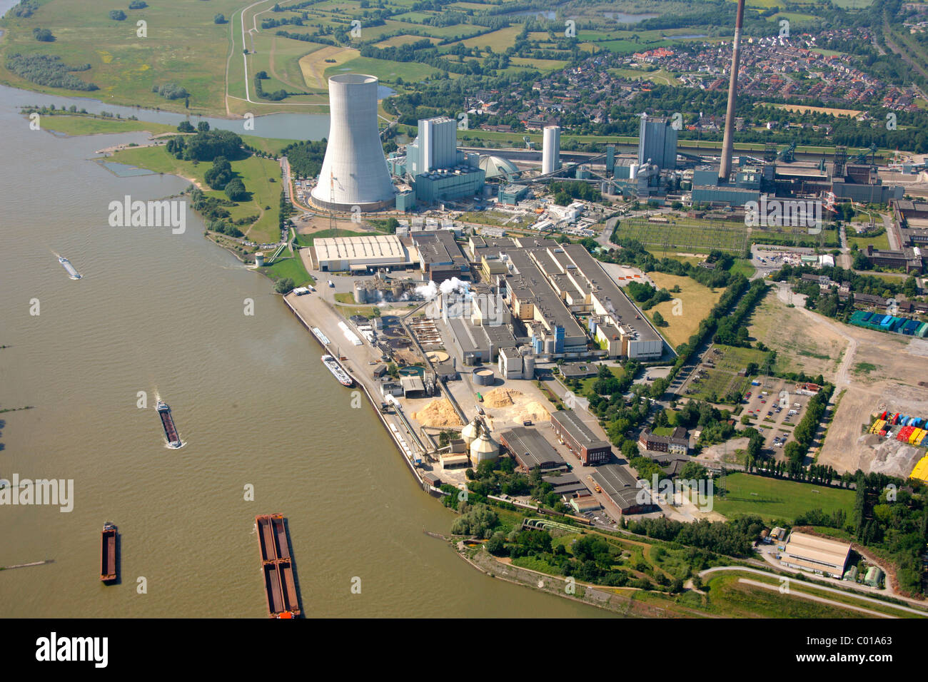 Foto aerea, nuovo impianto di alimentazione, centrali a carbone vegetale di azienda Evonik Steag, Duisburg Walsum, precedentemente Walsum miniera di carbone, Norske Skog impianto Foto Stock