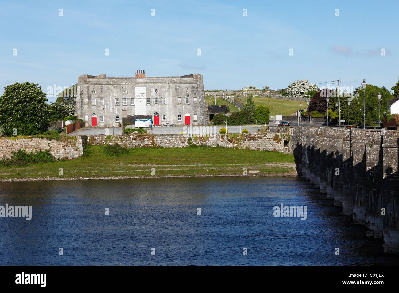 Il vecchio Forte Ristorante, Fiume Shannon, Shannonbridge, nella contea di Offaly, Leinster, Irlanda, Europa Foto Stock