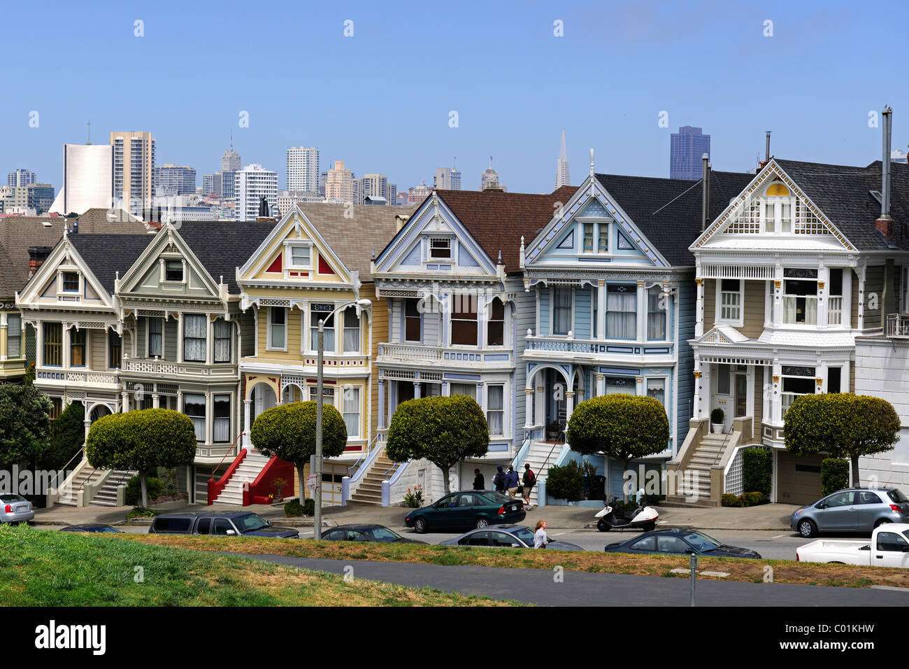 Case in stile vittoriano, Painted Ladies, Alamo Square a San Francisco, California, USA, America Foto Stock