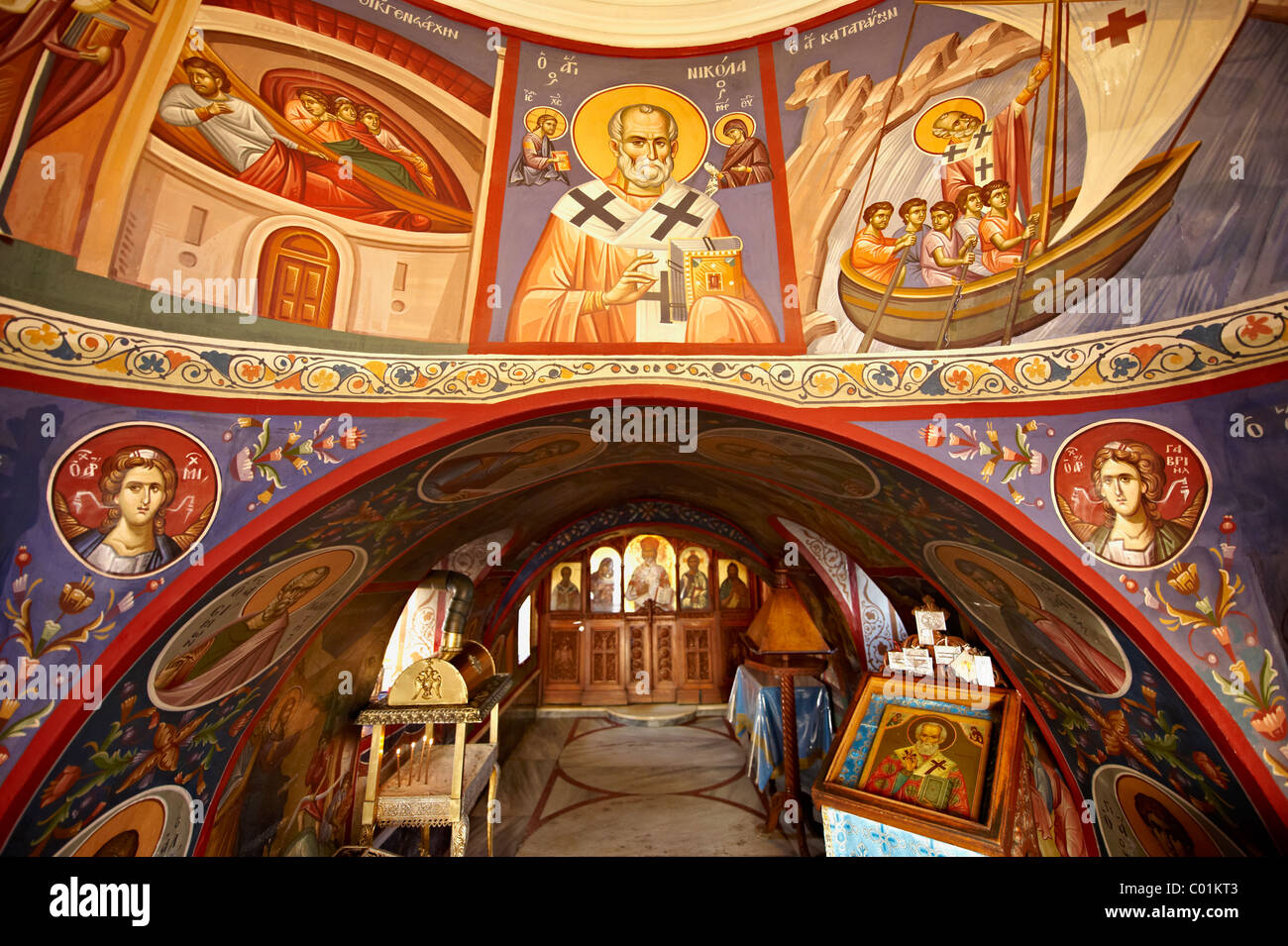 Aegina; chiesa greco ortodossa;; Argosaroni; porto;; Saronico isole; Grecia;; storico antico; Fotografia; Bizantina architetture; Foto Stock