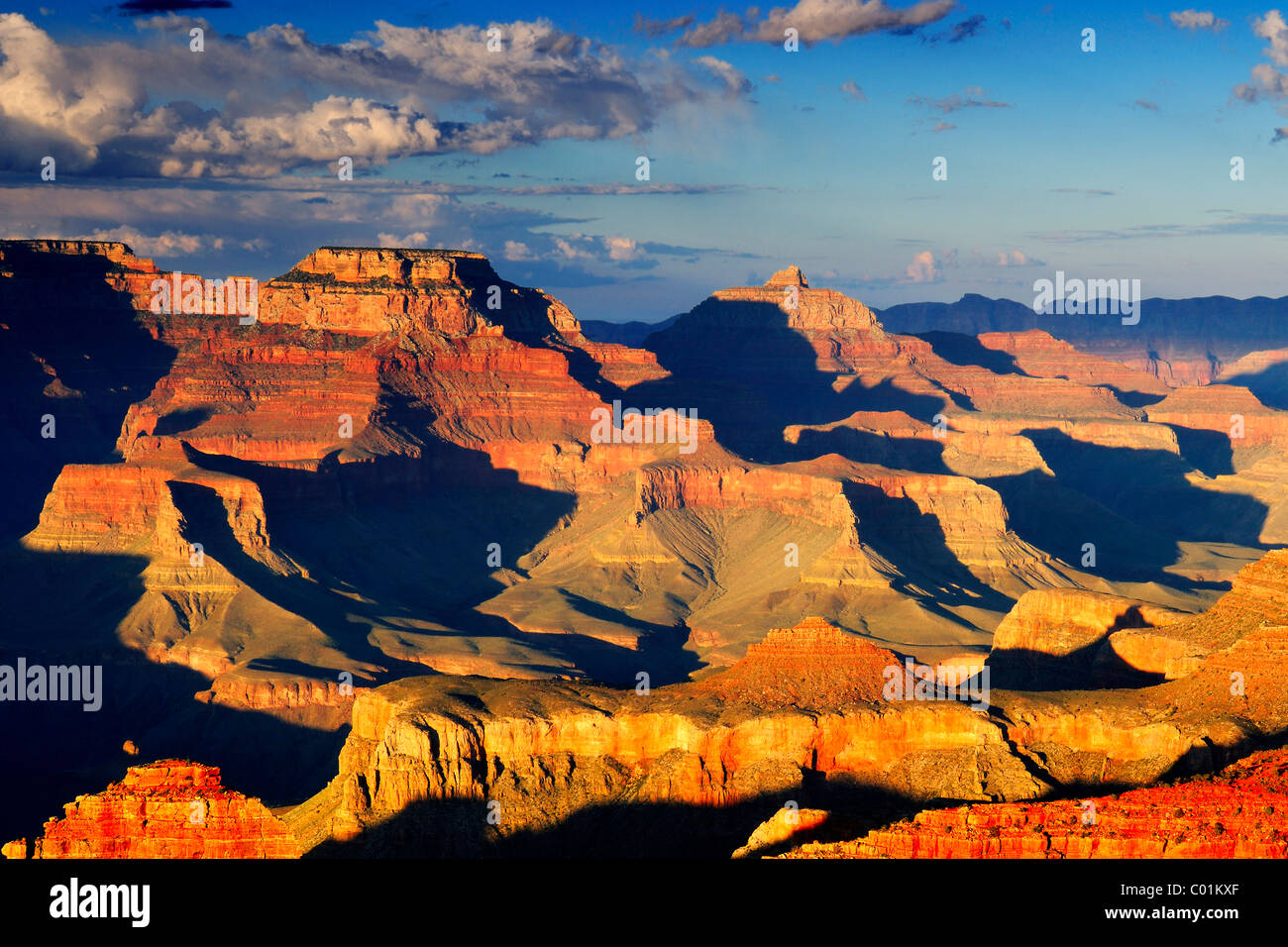 Sunset, il Parco Nazionale del Grand Canyon, South Rim, l'ultima luce del giorno vicino a Yavapai Point, Arizona, Stati Uniti d'America Foto Stock