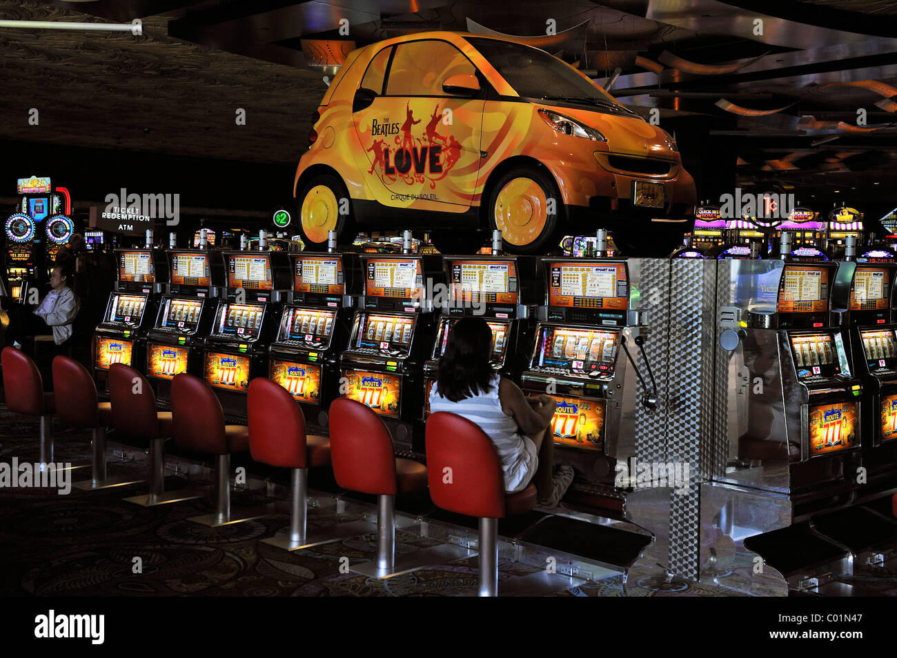 Le slot machines nel 5-star Hotel Mirage, Las Vegas, Nevada, Stati Uniti d'America, America del Nord Foto Stock