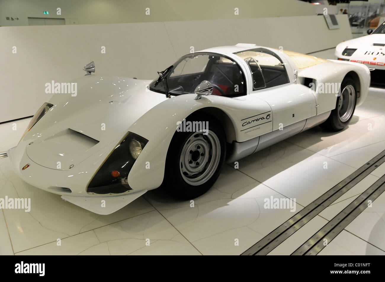 Porsche 906 Carrera 6, costruito nel 1966, Porsche Museum di Stoccarda, Baden-Wuerttemberg, Germania, Europa Foto Stock
