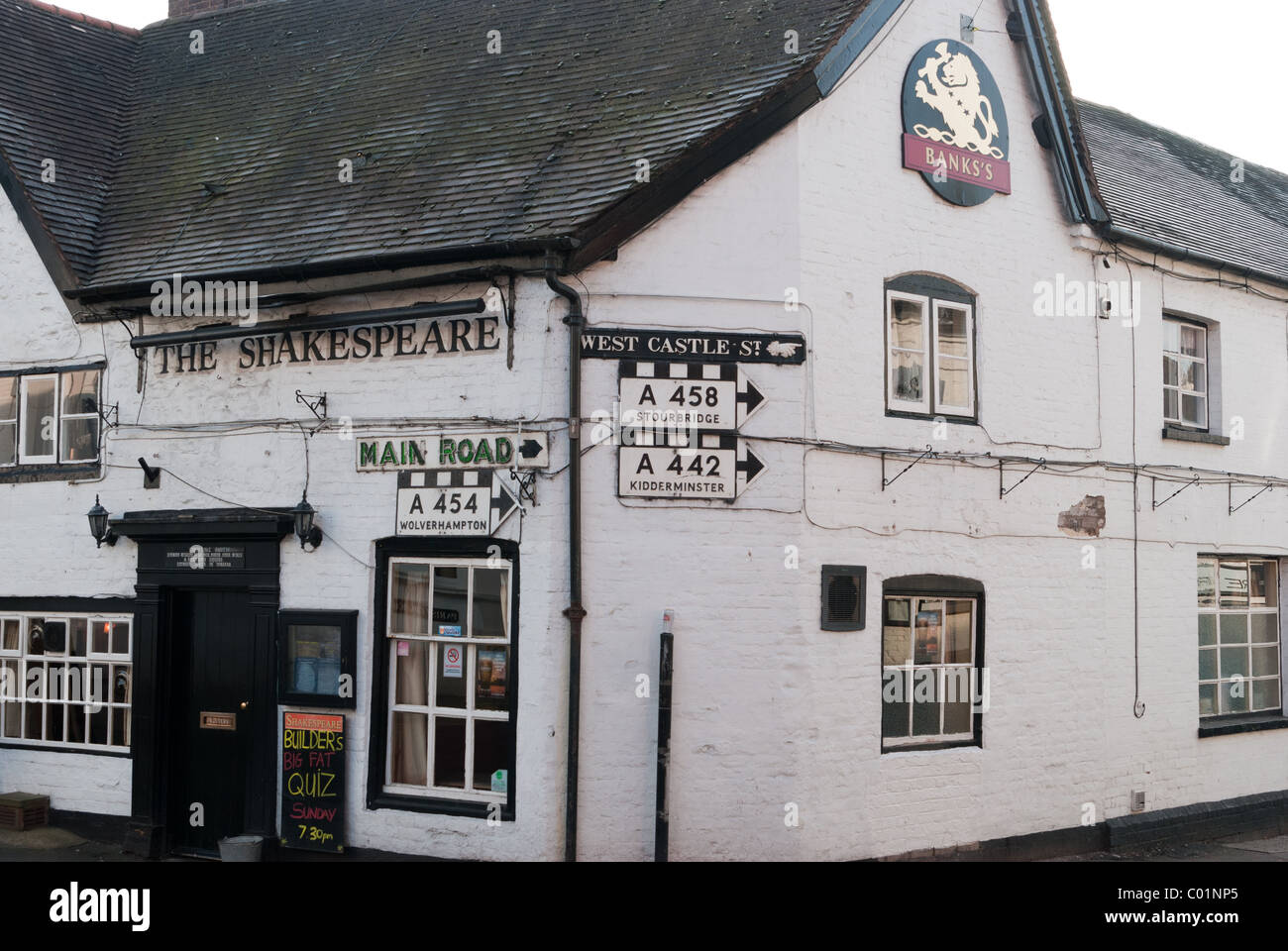 Il Shakespeare Public House sulla strada principale di Bridgnorth, Shropshire Foto Stock