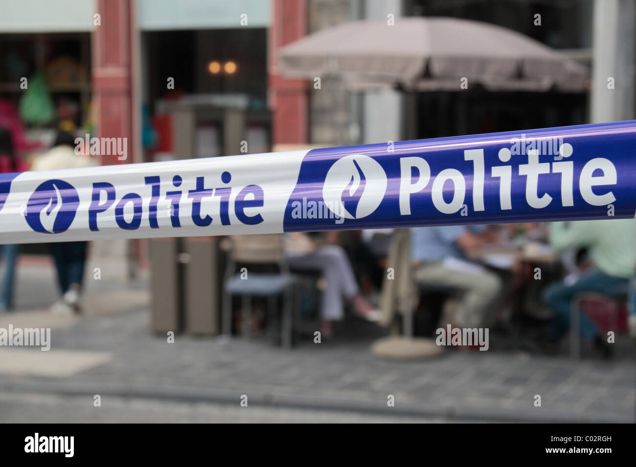 Politie (polizia) nastro dal Belgio intorno a una scena del crimine in Bruges (Brugge), Belgio. Foto Stock
