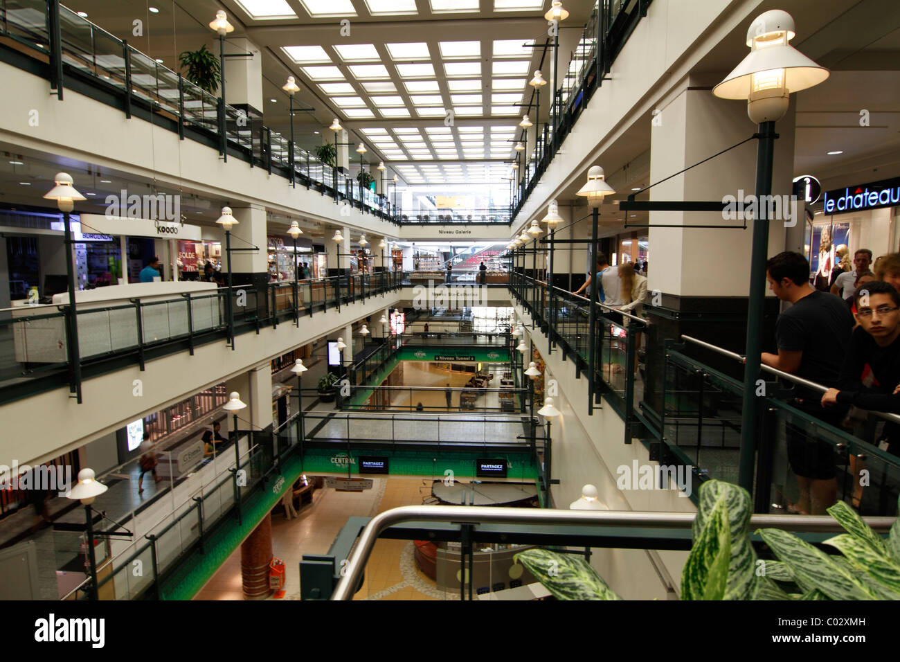 Galleria commerciale sotterranea, Montreal, Quebec, Canada Foto Stock