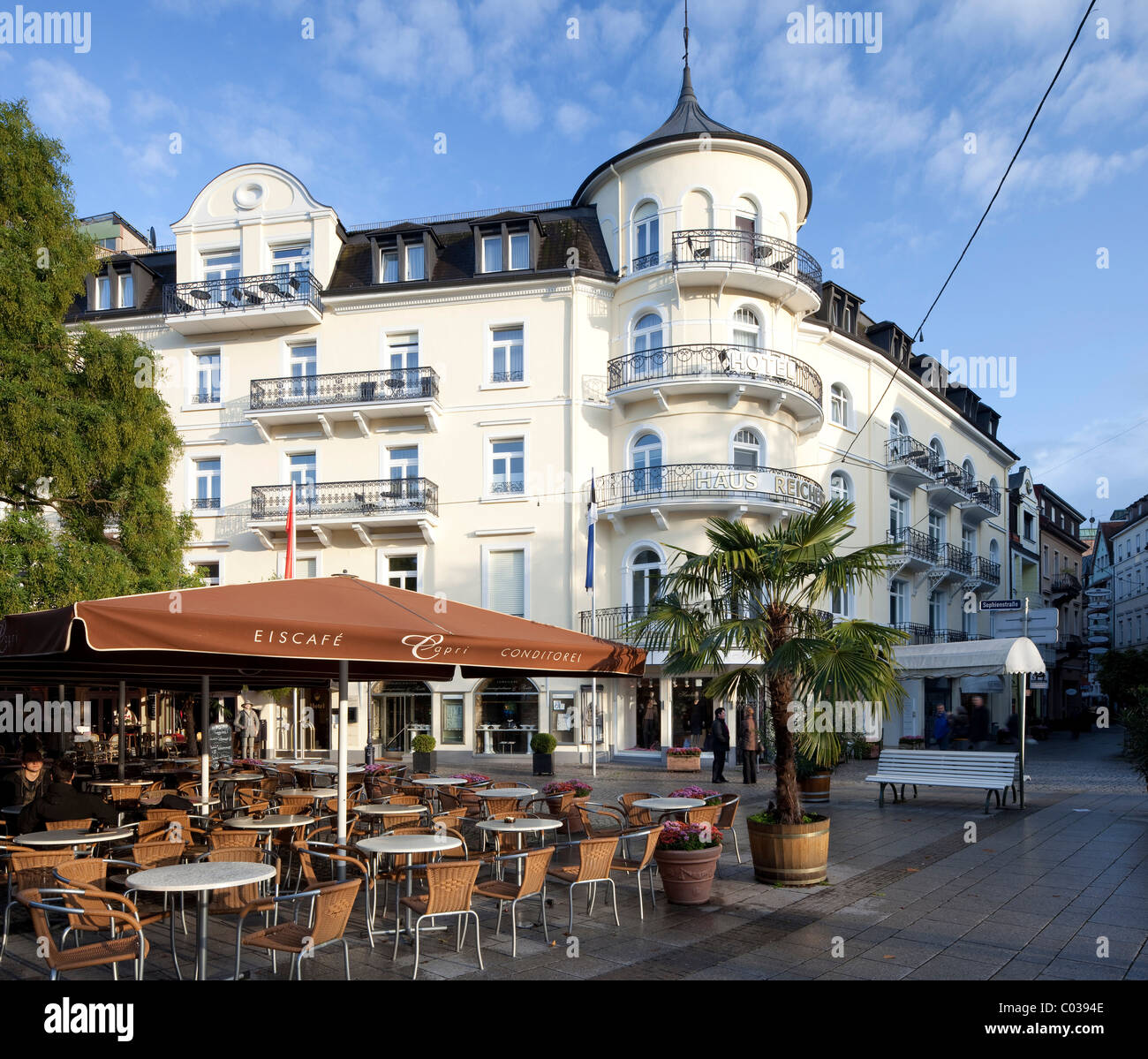 Sophienstrasse, una strada del centro storico della città, Baden-Baden, Baden-Wuerttemberg, Germania, Europa Foto Stock