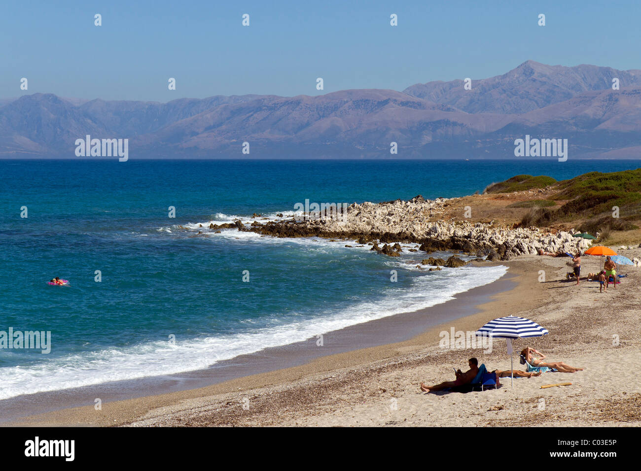 Bay nei pressi di Acharavi, Nord Est Corfu, Corfu, Isole Ionie, Grecia, Europa meridionale, Europa Foto Stock