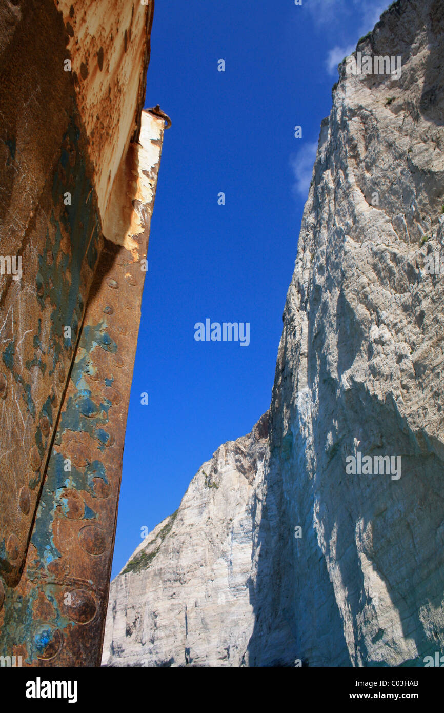 La spiaggia di Navagio o Shipwreck, a Smugglers' cove a Zante/Zante Grecia Foto Stock