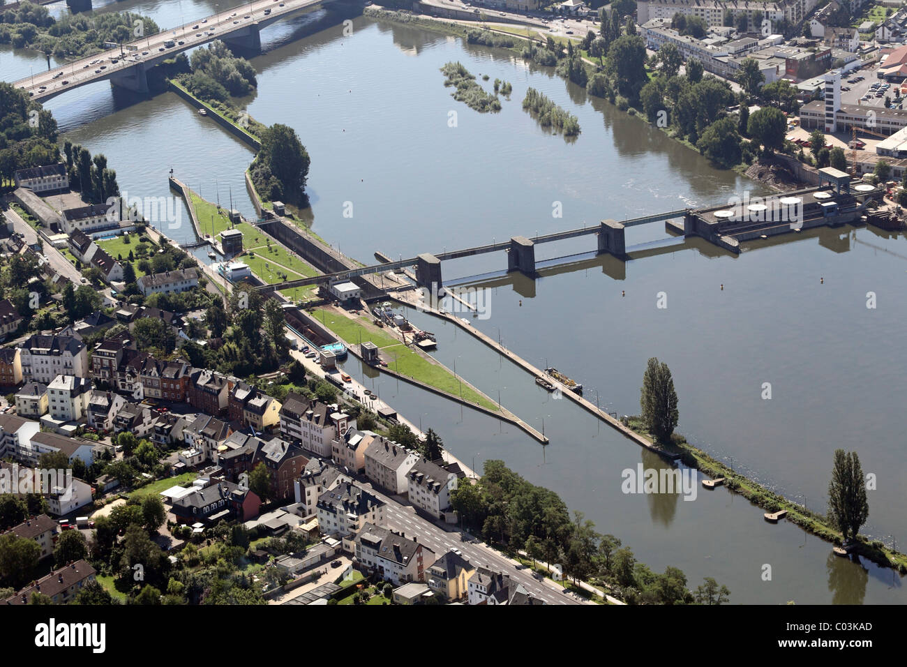 Vista aerea, sul fiume Mosella serratura di Coblenza, Renania-Palatinato, Germania, Europa Foto Stock