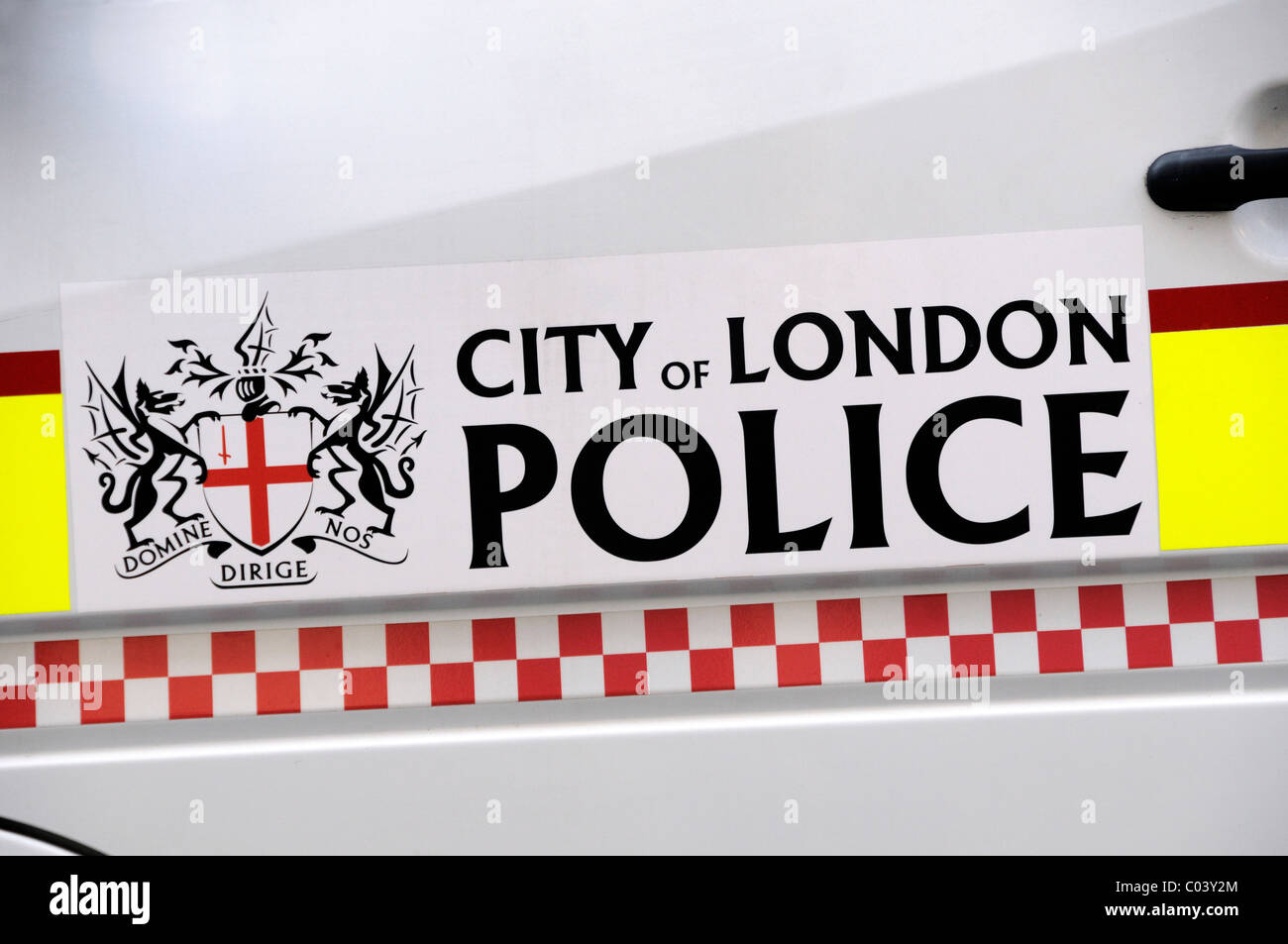 Close up della City of London Police sul lato della macchina Foto Stock
