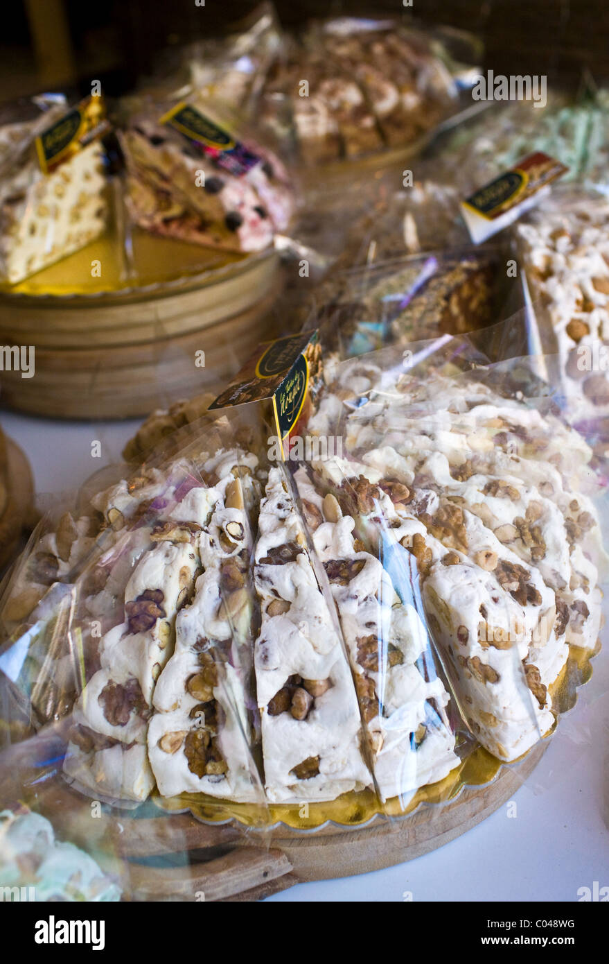 Tarte de Tendre torrone dolci in vendita a Brantome in Nord Dordogne, Francia Foto Stock