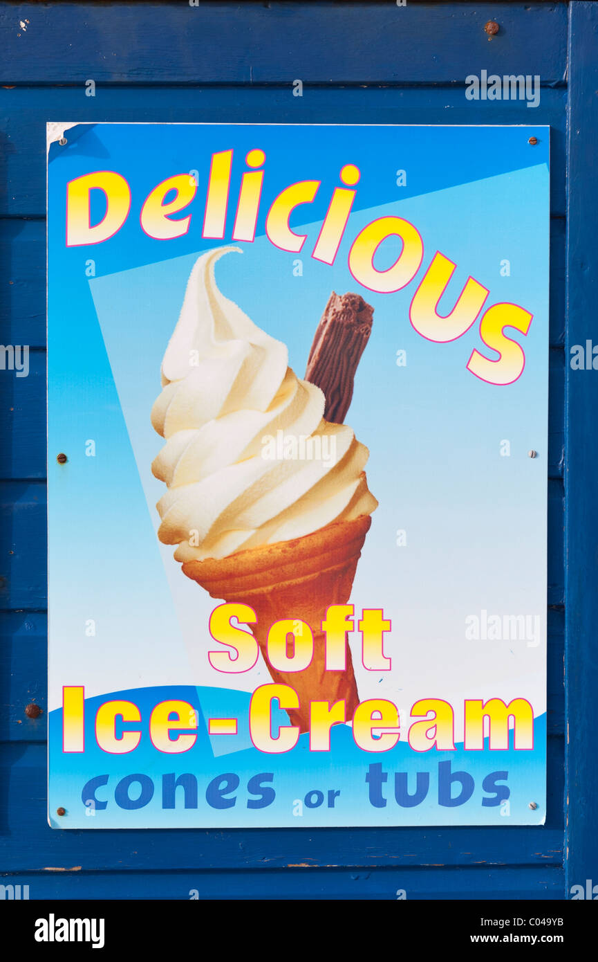 Un segno pubblicità gelati nel Regno Unito Foto Stock