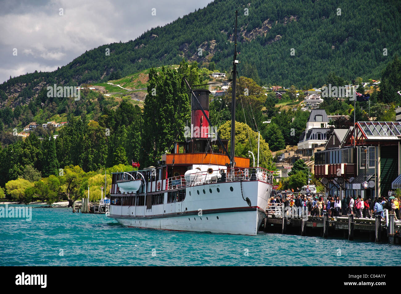 Nave a vapore TSS Earnslaw, sul lago Wakatipu, Queenstown, Regione di Otago, Isola del Sud, Nuova Zelanda Foto Stock