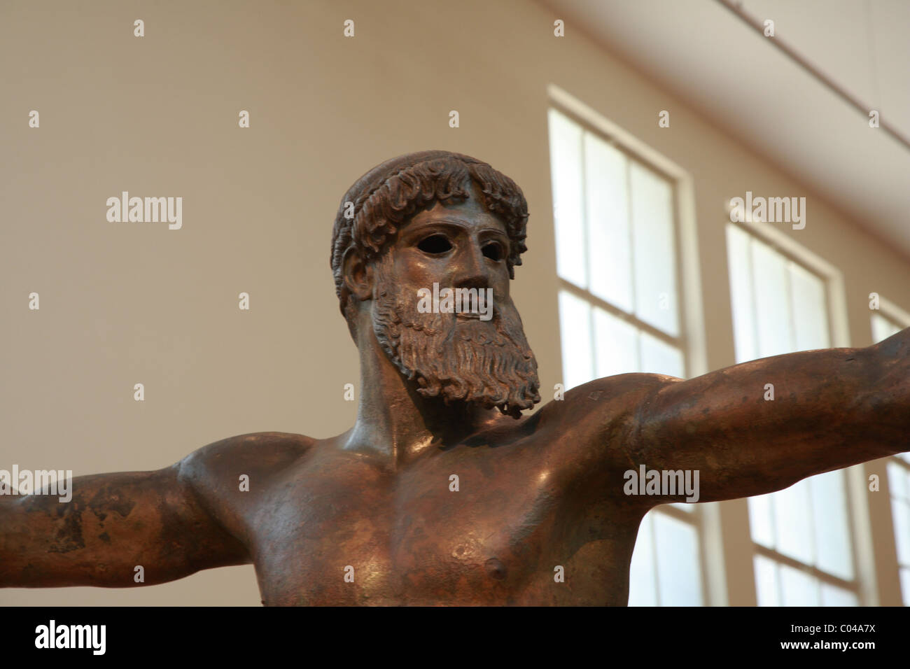 Statua in bronzo di Zeus o Poseidone, Museo Archeologico Nazionale di Atene, Grecia Foto Stock