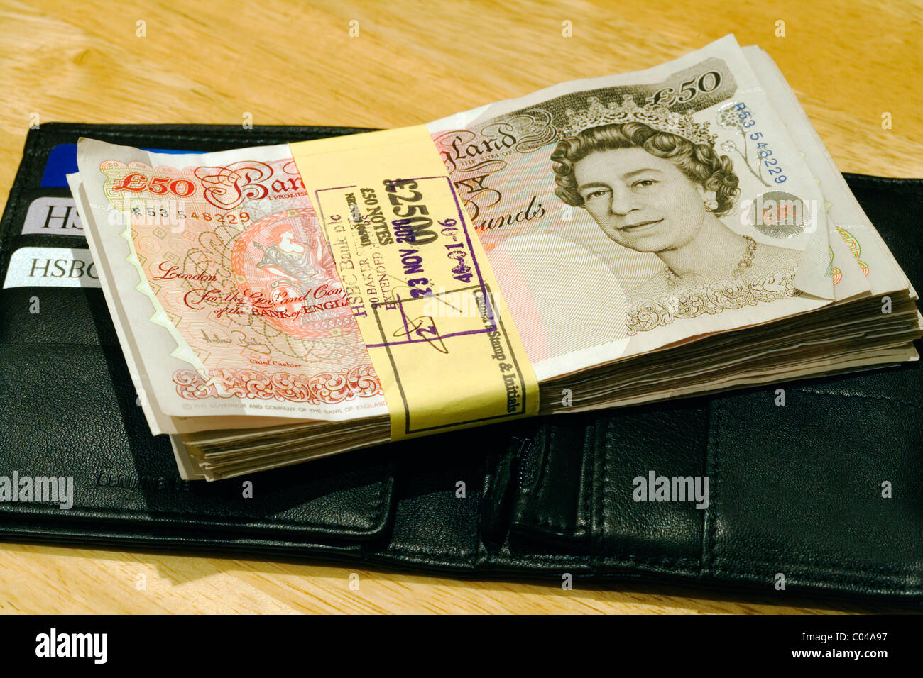 £50 note. Grande grappolo della sterlina inglese cinquanta sterline denaro in valuta, London, England, Regno Unito, Europa Foto Stock