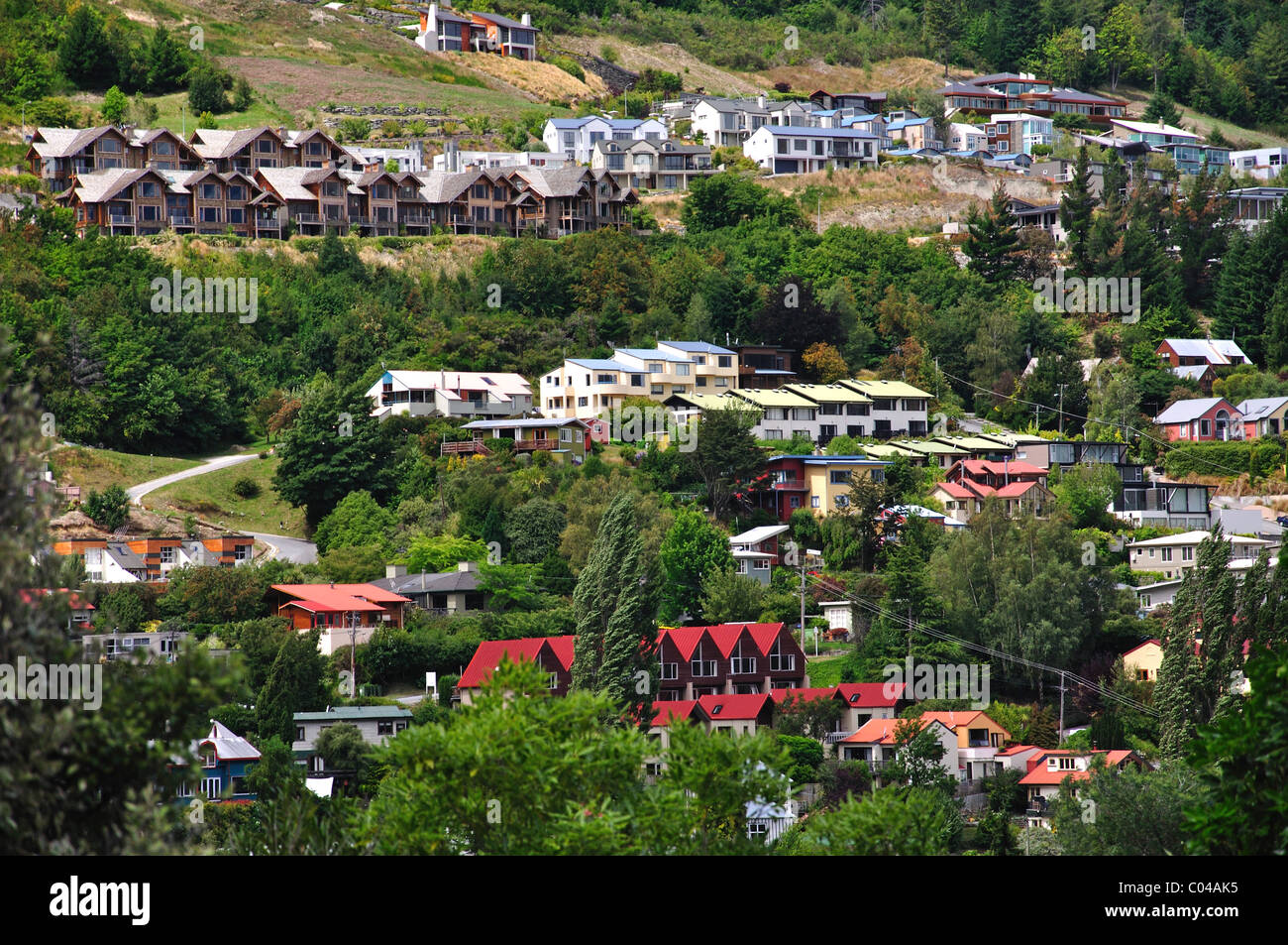 Case sulla collina, Queenstown, Regione di Otago, Isola del Sud, Nuova Zelanda Foto Stock