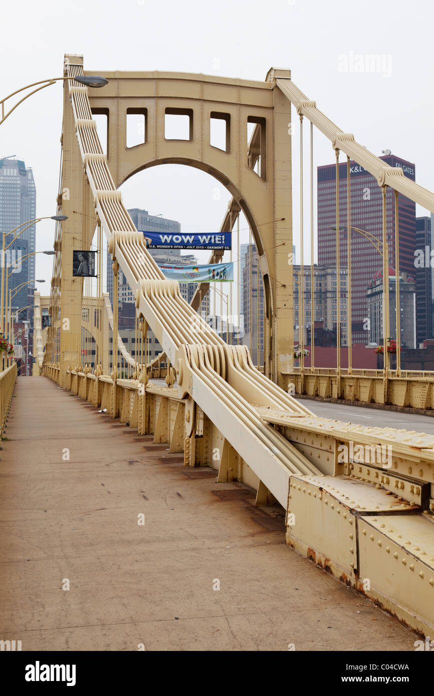 Nona Strada Ponte sul Fiume Allegheny, Pittsburgh, Stati Uniti d'America Foto Stock