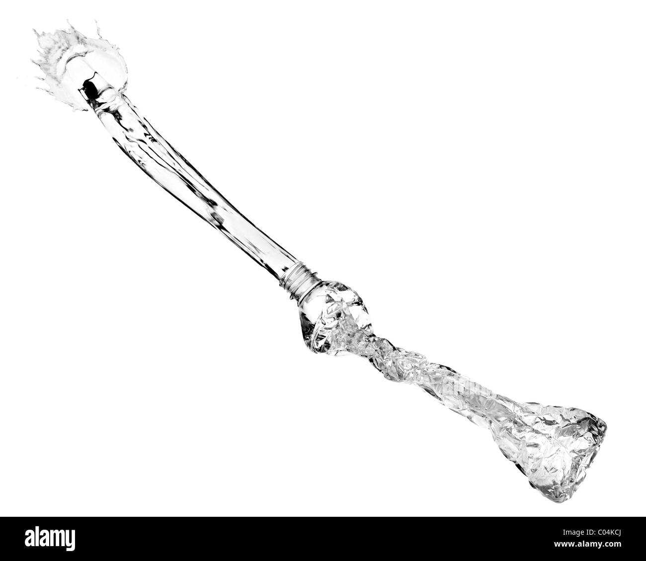 Una spremuta da un bottiglia di acqua con acqua fuori Foto Stock